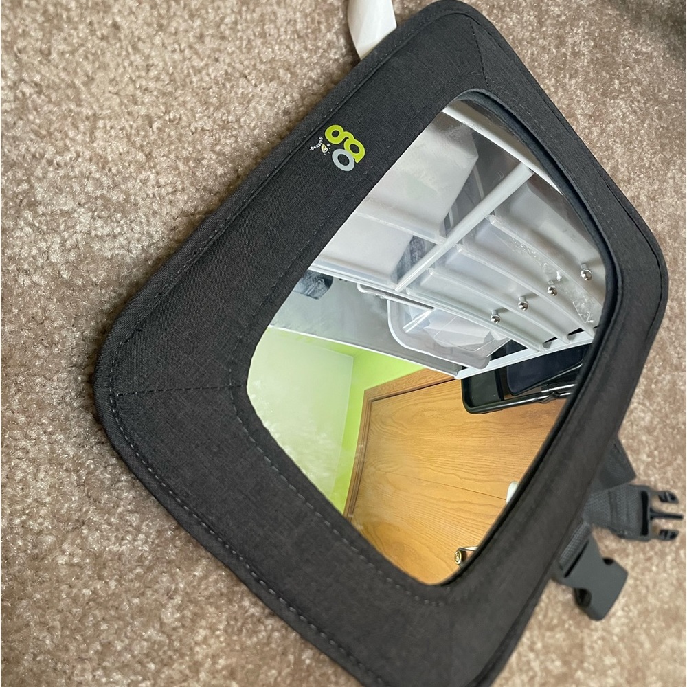 Car strap to seat travel mirror for infants